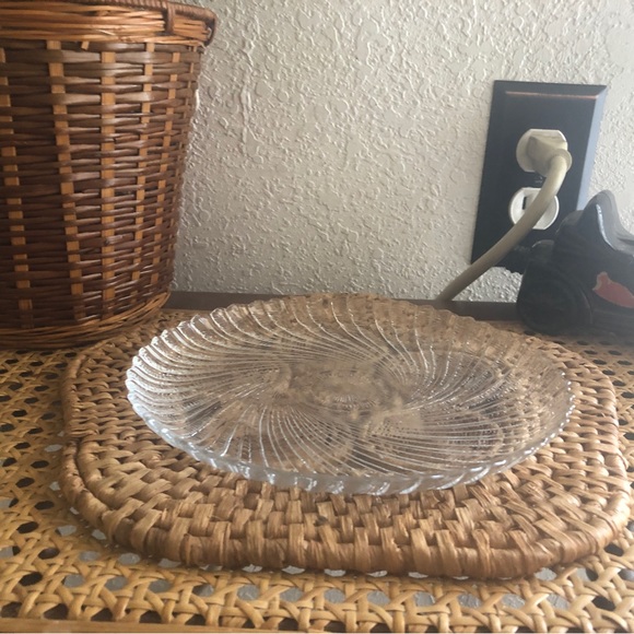 Vintage Arcoroc Seabreeze Pressed Glass Salad/Desert Plates Set of Four - Picture 13 of 16